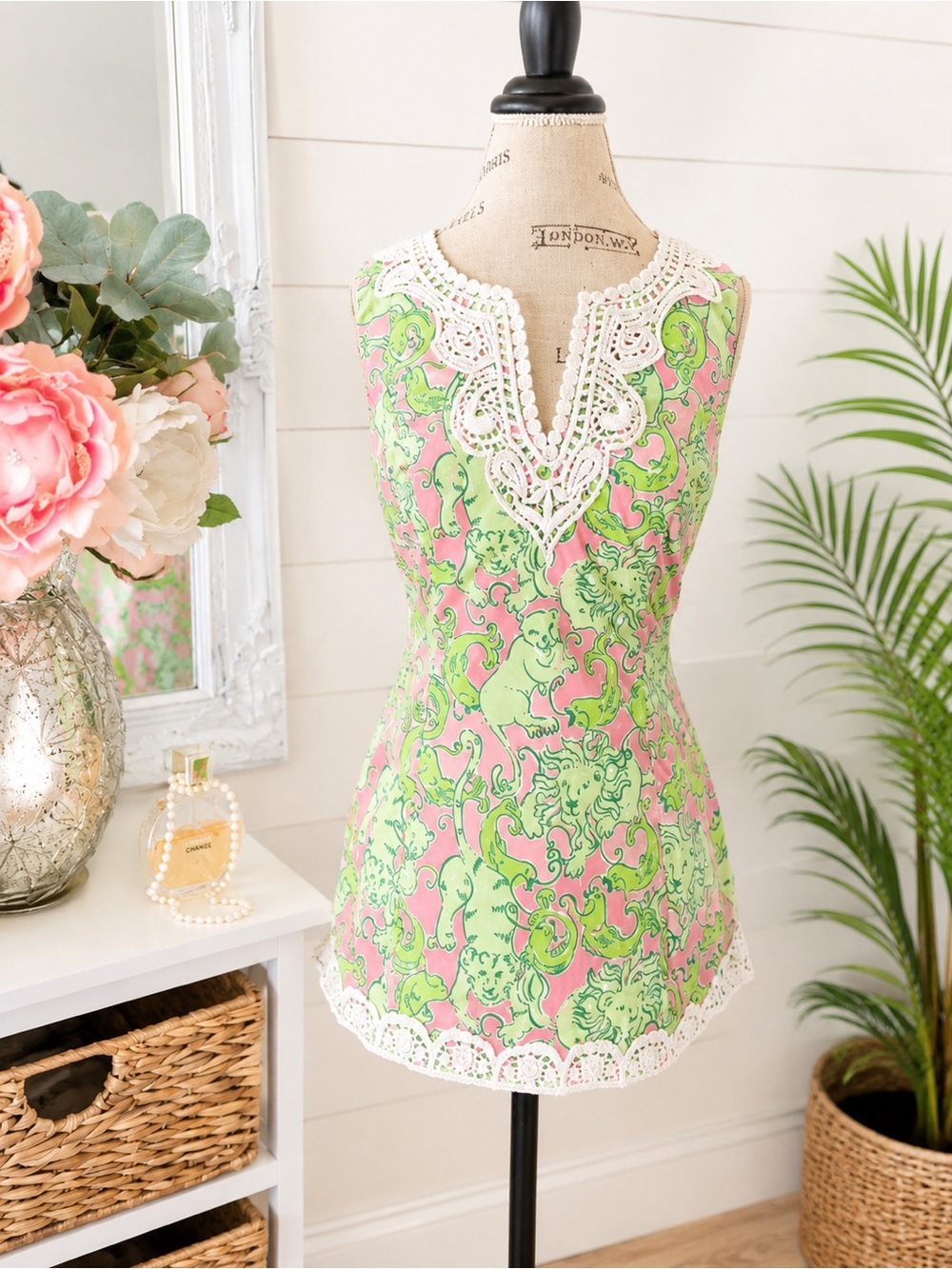 Lilly Pulitzer Animal Print Top size 6 White Label Vintage